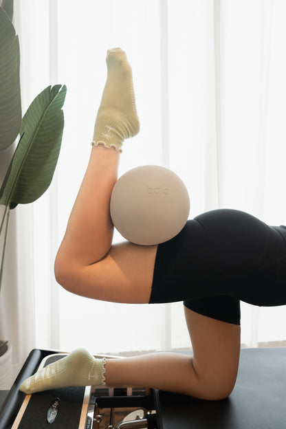 Palm Frill Grip Socks