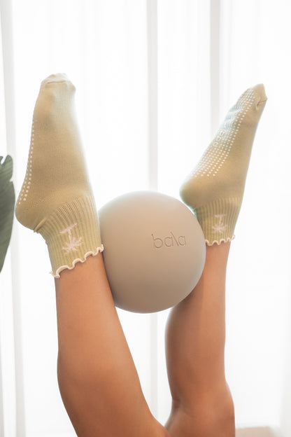 Palm Frill Grip Socks